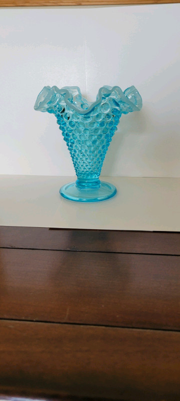 Fenton Blue Topaz Vase  in Arts & Collectibles in Lloydminster