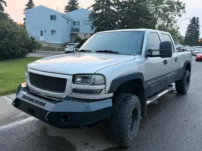 Selling my 2007 GMC Duramax 6.6￼l diesel with EDGE tune super powerful truck Leather seat Heated sea...