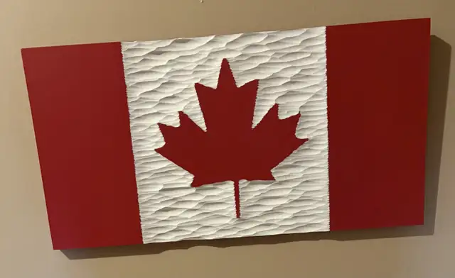 Canadian Flag Wood Carving in Home Décor & Accents in Ottawa - Image 2