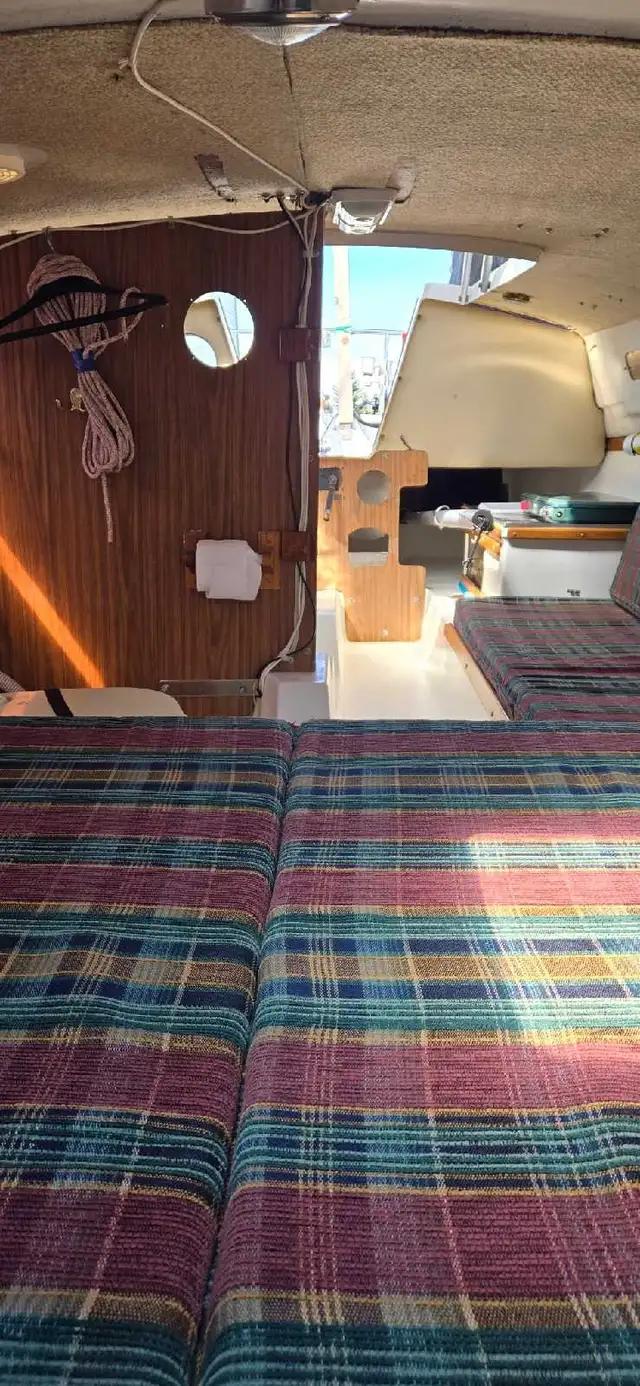 25' MacGregor Sailboat in Sailboats in Smithers - Image 7