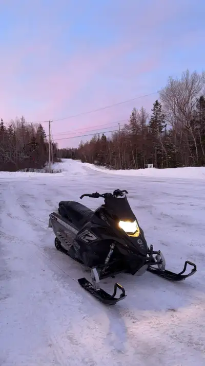 2010 Nytro Barker exhaust Front fox floats New battery New belt Spare belt Aftermarket bumper 12v pl...