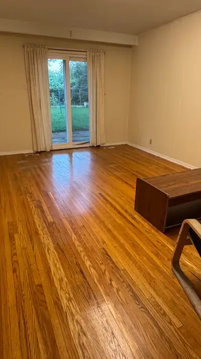 One Private Room at Pineway Blvd, Toronto, ON M2H, Canada - One private private rooms in a self cont...