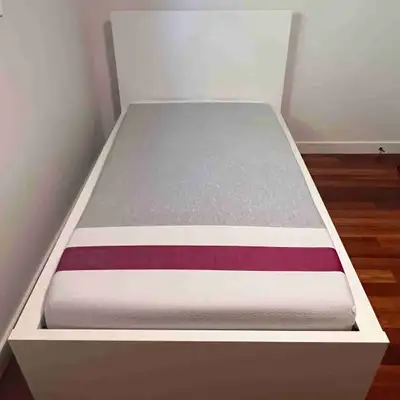 Lit simple et matelas , View more