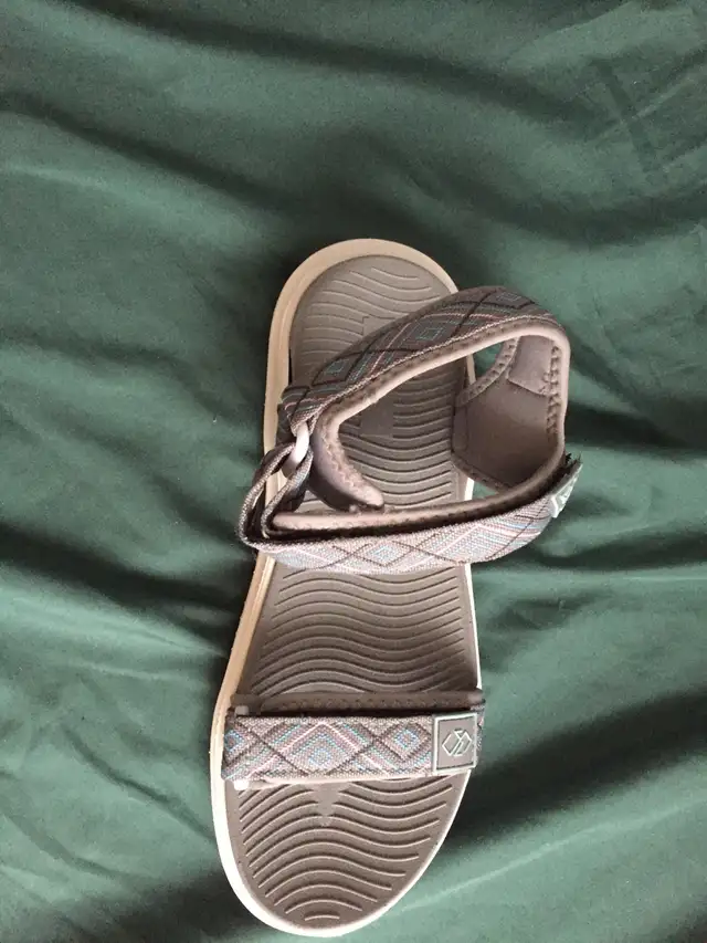 women’s sandals in Women's - Shoes in City of Toronto - Image 2