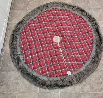 Christmas tree skirt, View more