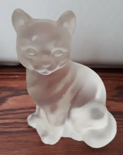 Satin glass. 3 1/3" high, has Fenton stamp. In excellent used condition with no chips cracks or repa...