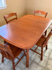 Kitchen / Dining Table & Chairs
