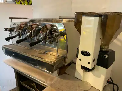 Selling my Victoria Arduino 3 Group espresso coffee cappuccino machine It's in excellent condition a...