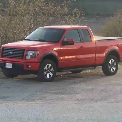 2012 ford f150 FX4 in great condition with low kms 125000