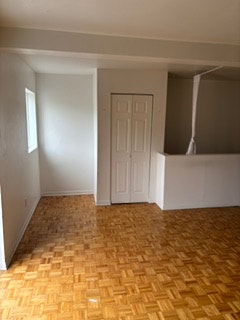 4 1/2 Spacieux et bien éclairé à louer à Montréal — photo 2