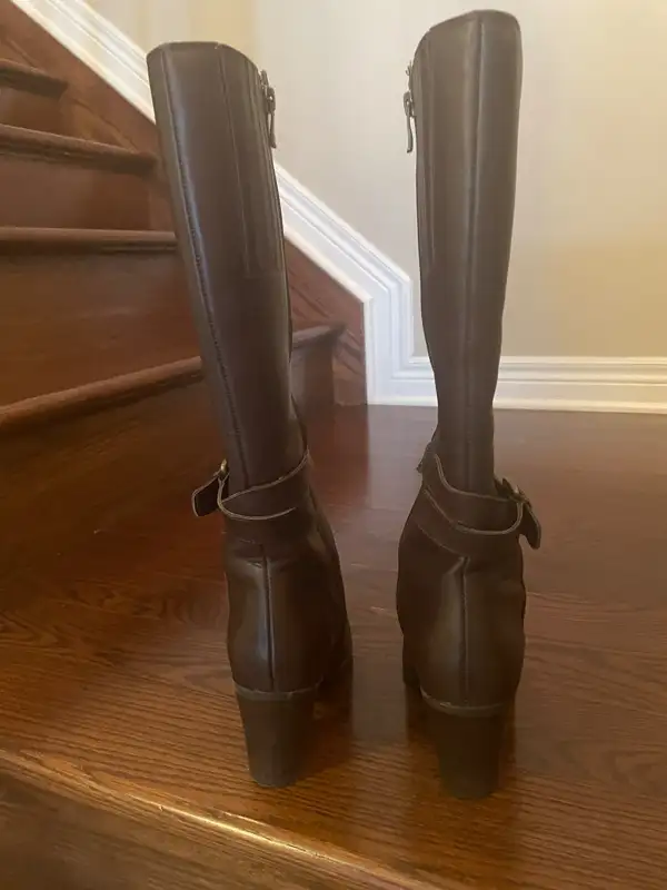 Santana women’s waterproof leather boots size 7 in Women's - Shoes in Ottawa - Image 4