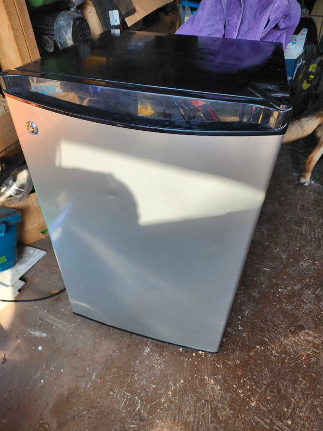 mini fridge stainless in Refrigerators in Edmonton - Image 3