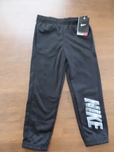 Kids Nike Therma Fit Fleece Sweat Pants - Size 6 - New, View more