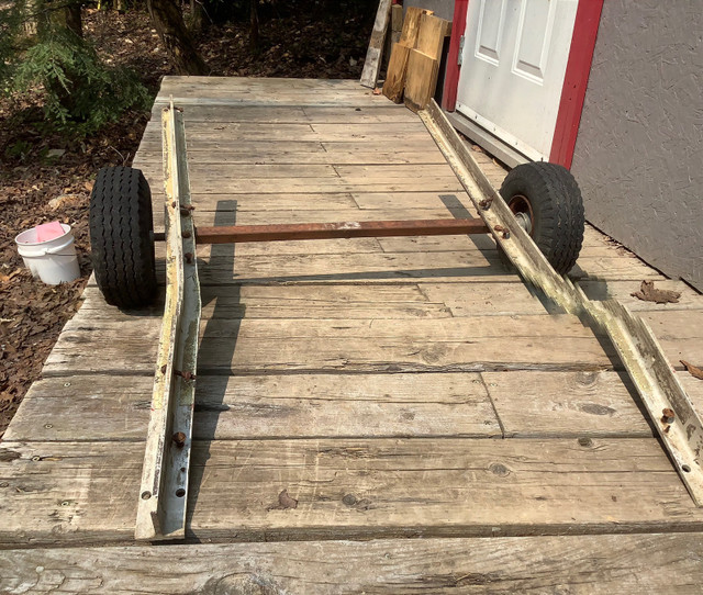 Dolly and axle mounted on T-style metal frame $20 in Other Business & Industrial in Gatineau - Image 3