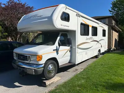 2007 Fleetwood Jamboree Sport C-Class Motorhome, View more