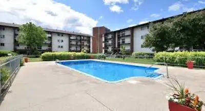 Grand 4 ½ à louer semi-meublé au 3240 rue France-Prime à Ste-Foy à proximité de tous les services –...