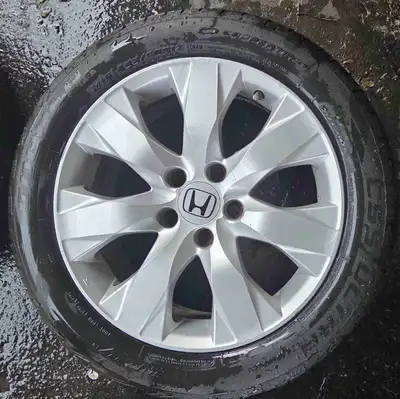 Selling a set of 4 OEM Honda Accord alloy rims in good used condition. They are straight and ready f...
