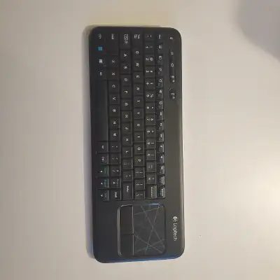 Logitech K400 wireless keyboard and mouse combo.