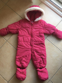Baby snowsuits and bunting suits sizes range 0-9m