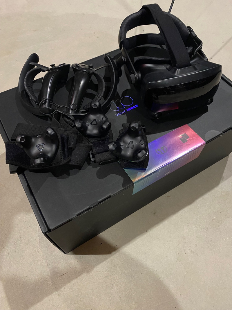 Valve Index + Vive 3.0 Trackers PC Games London Kijiji