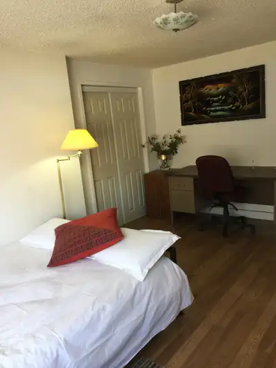 Room for Rent - Location Near Kennedy Station