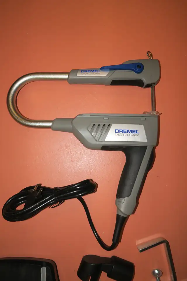 DREMEL Moto-Saw Scroll Saw Model MS20 in Power Tools in Guelph - Image 3