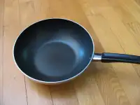 poelon style wok anticollant