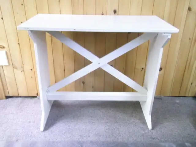 Table pliante. in Other Tables in Trois-Rivières - Image 2
