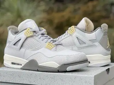 ** Air Jordan 4 Craft Photon Dust size 7.5M, 9M **, View more