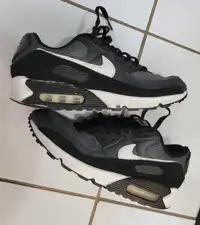 Nike Air Max 90s. (Black, grey, white). Size 9.5