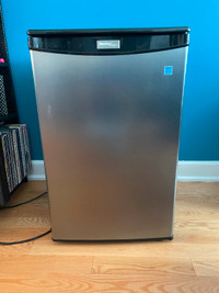 Danby compact refrigerator