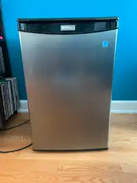 Danby compact refrigerator