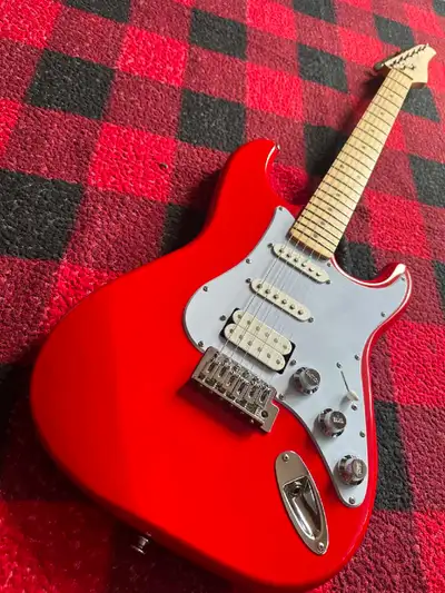 Stratocaster build Mahogany body! Alnico V pick ups Amazing neck! Dressed frets ends Levelled and po...