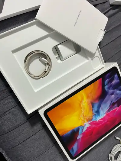 iPad is in great condition works perfectly fine no issues at all