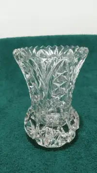 Very Heavy Brand New High-Quality Chrystal Vase.