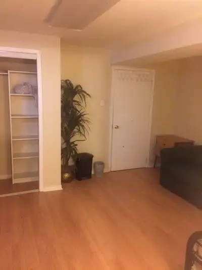 Bachelor Unit