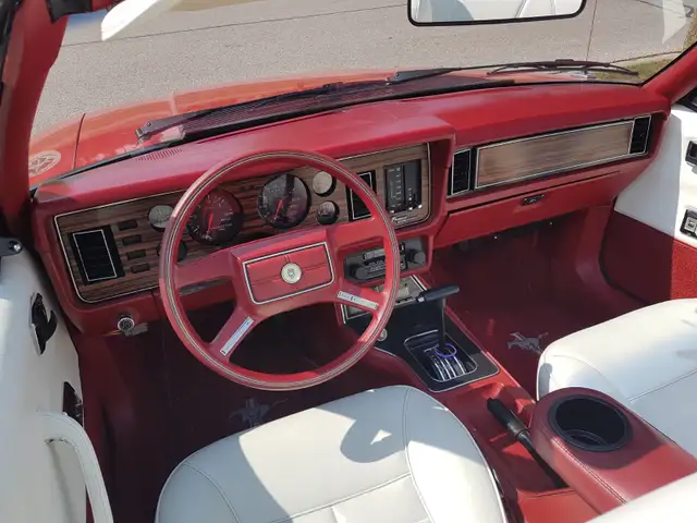 1983 Mustang GLX Convertible (V6 Auto) in Classic Cars in Oshawa / Durham Region - Image 5