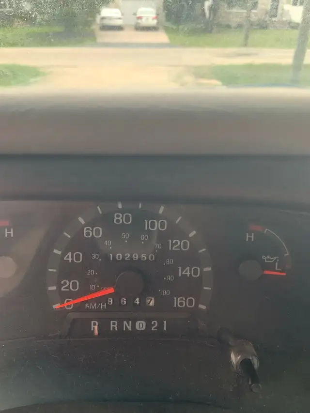 1998 Ford E350 cube van595518104588800005