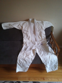 Judo / Martial Arts Suits (pants, gee, and belt in white)