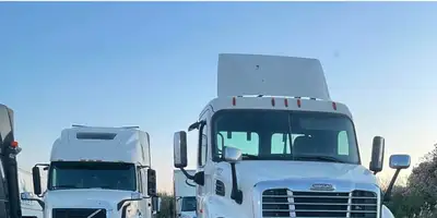 Hiring AZ drivers for long haul dedicated runs Looking Solo and Team drivers Requirements Minimum 1...
