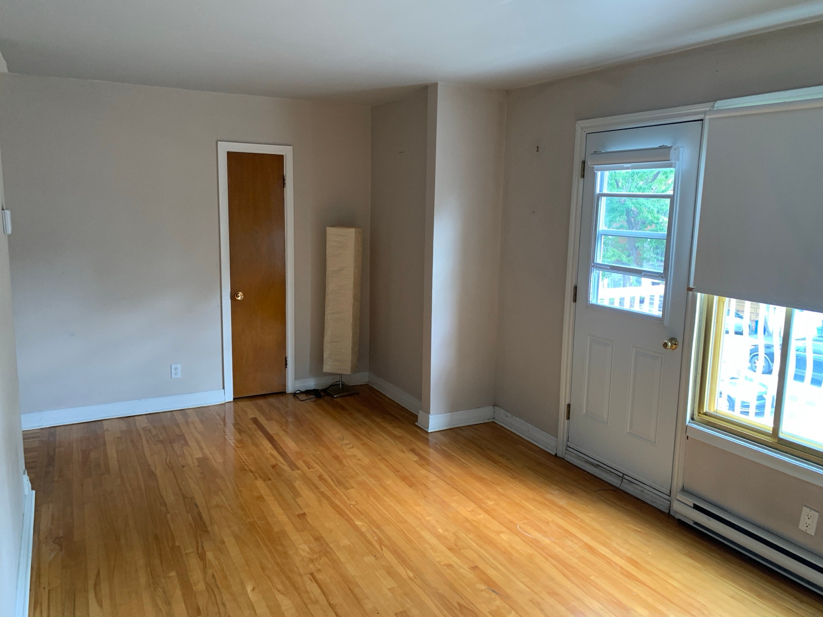 ⭐ Beau 4 ½ lumineux – 2 balcons – Disponible — photo 2