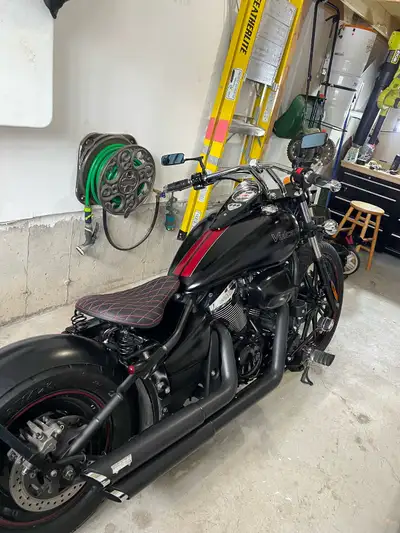 Bobber style volcan 900 . Custom seat Black levers , bluetooth speakers. Vance & hines exhaust. Smok...
