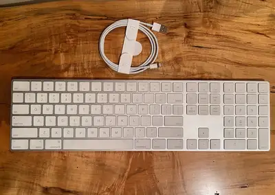 APPLE A1843 MAGIC KEYBOARD WITH NUMERIC KEYPAD, View more