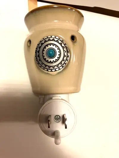 Scentsy Santa Plug-In Wax Warmer  Turquoise , View more