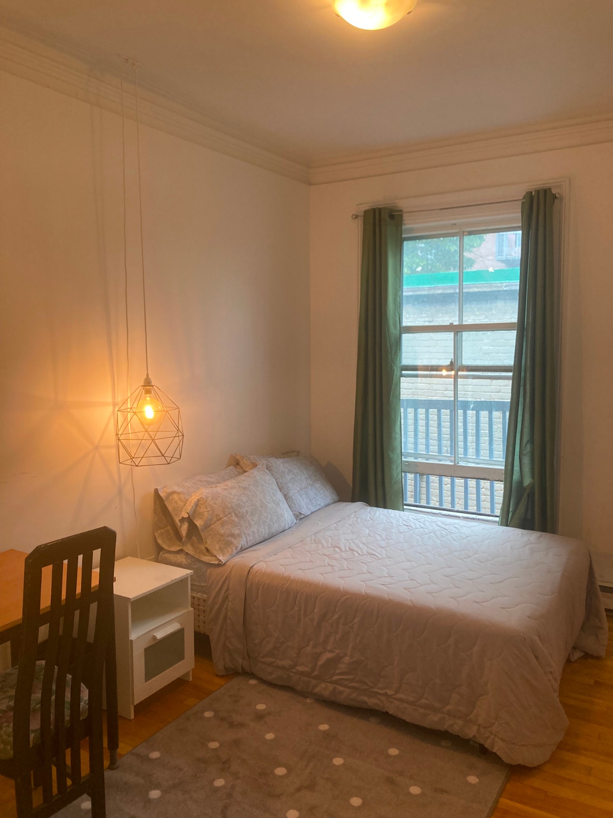Ideal furnished Downtown private room for Sept — photo 1