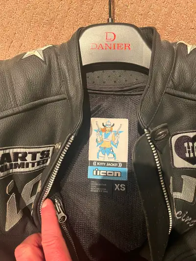 Woman’s Icon motorcycle jacket size XS, really good condition, View more