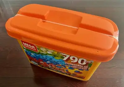 Brand New ***Mega Construx*** Wonder Builders Tub 790 Pieces, View more