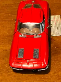 Franklin Mint 1/24 Scale B11PX67 - 1963 Chevrolet Corvette - Red