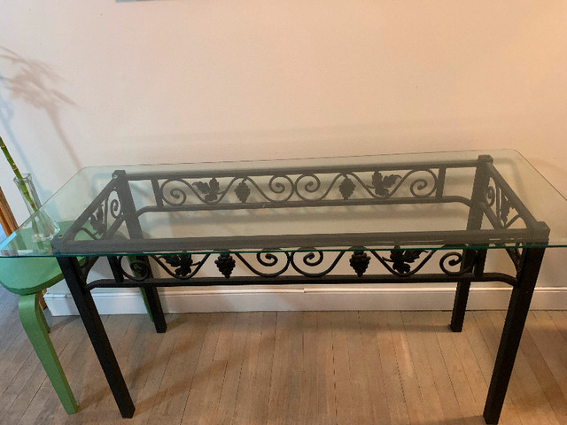 console table for 50$ in good condition dans Autres tables  à Ville de Montréal - Image 3