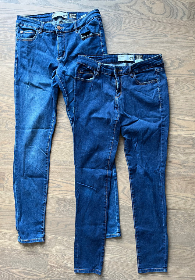 4 pair of High Rise Skinny Jean.  Size 7 in Women's - Bottoms in Ottawa - Image 2